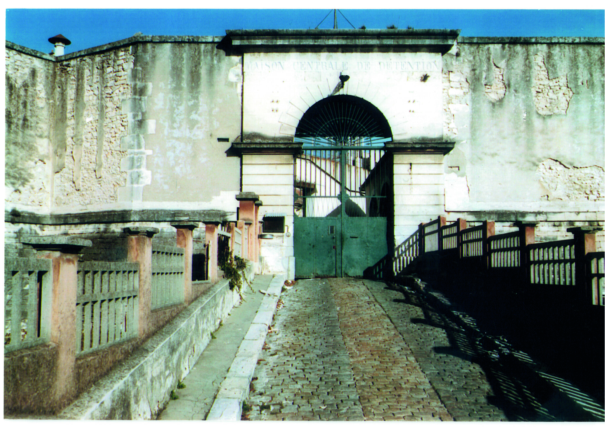 Entrée sud de la Maison d'Arrêt 2 ©Archives Départementales du Gard